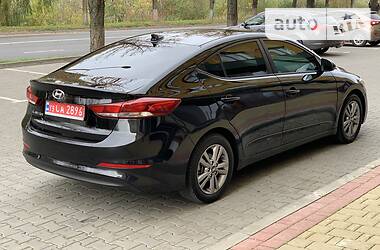 Седан Hyundai Elantra 2017 в Луцке