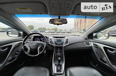 Седан Hyundai Elantra 2014 в Киеве