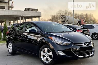 Седан Hyundai Elantra 2011 в Днепре