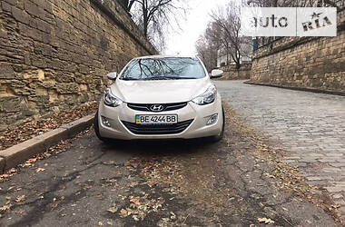 Седан Hyundai Elantra 2012 в Николаеве