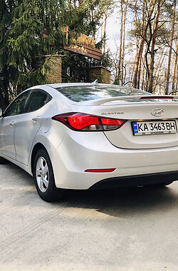Седан Hyundai Elantra 2014 в 