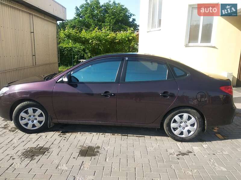 Седан Hyundai Elantra 2010 в Вінниці