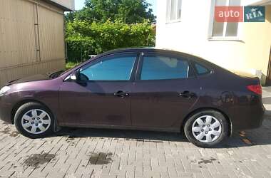 Седан Hyundai Elantra 2010 в Виннице