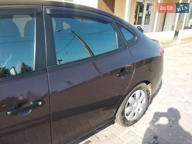 Седан Hyundai Elantra 2010 в Вінниці