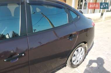 Седан Hyundai Elantra 2010 в Виннице