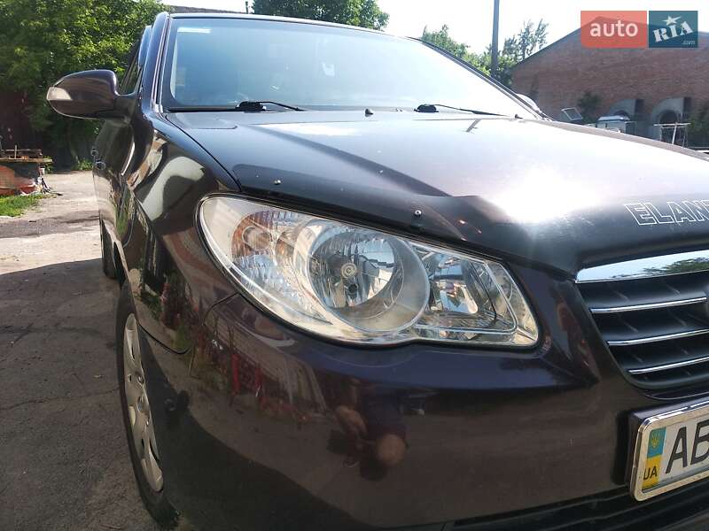 Седан Hyundai Elantra 2010 в Вінниці