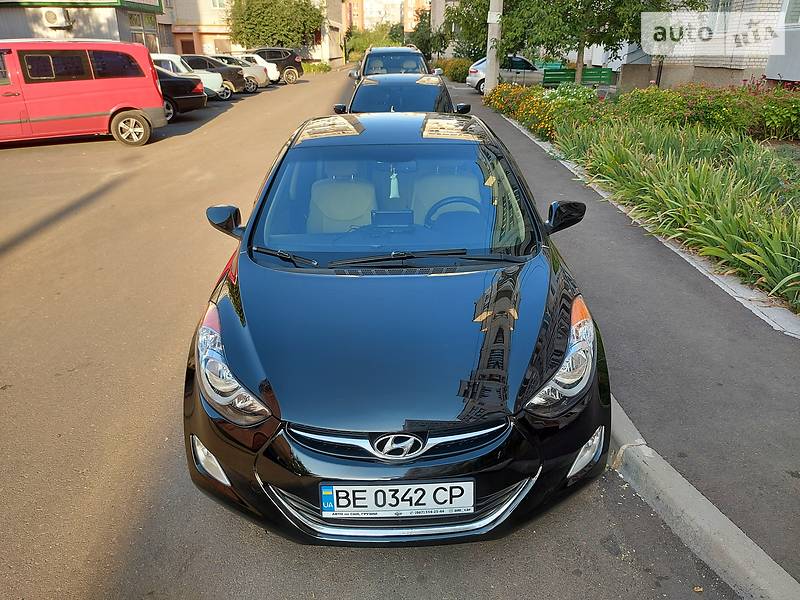 Седан Hyundai Elantra 2013 в Миколаєві