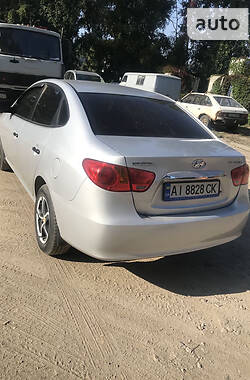 Седан Hyundai Elantra 2010 в Вишневом