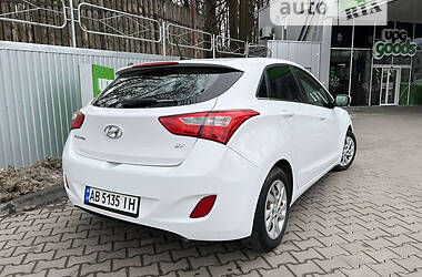 Хэтчбек Hyundai Elantra 2015 в Виннице