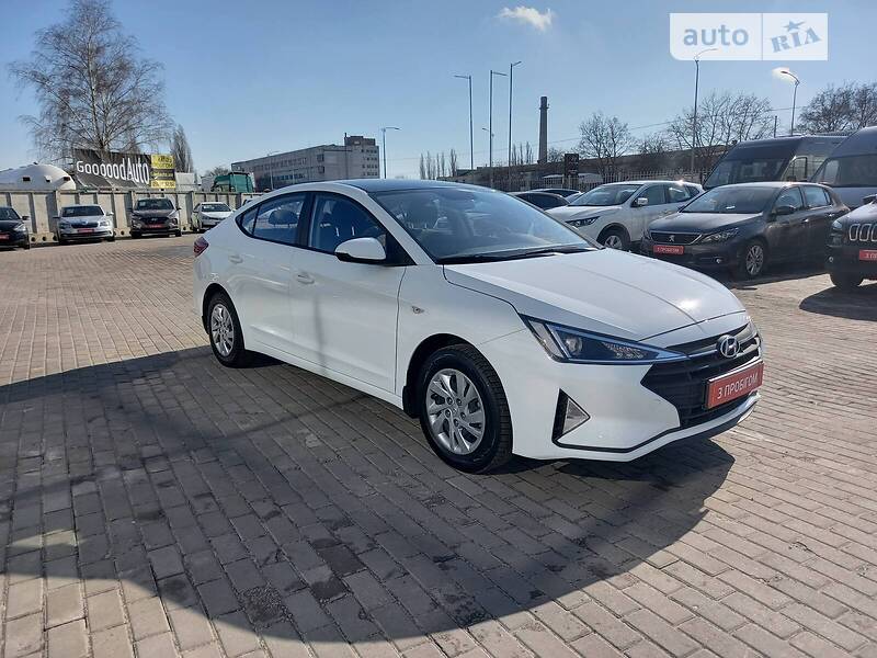 Седан Hyundai Elantra 2019 в Полтаве