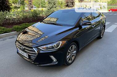 Седан Hyundai Elantra 2016 в Киеве