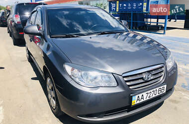 Седан Hyundai Elantra 2008 в Киеве