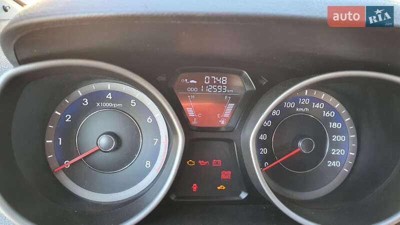 Седан Hyundai Elantra 2013 в Черкассах