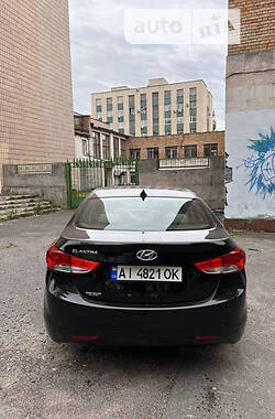 Седан Hyundai Elantra 2012 в Києві