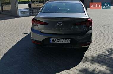 Седан Hyundai Elantra 2019 в Кропивницком