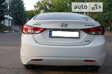 Седан Hyundai Elantra 2013 в Чернігові