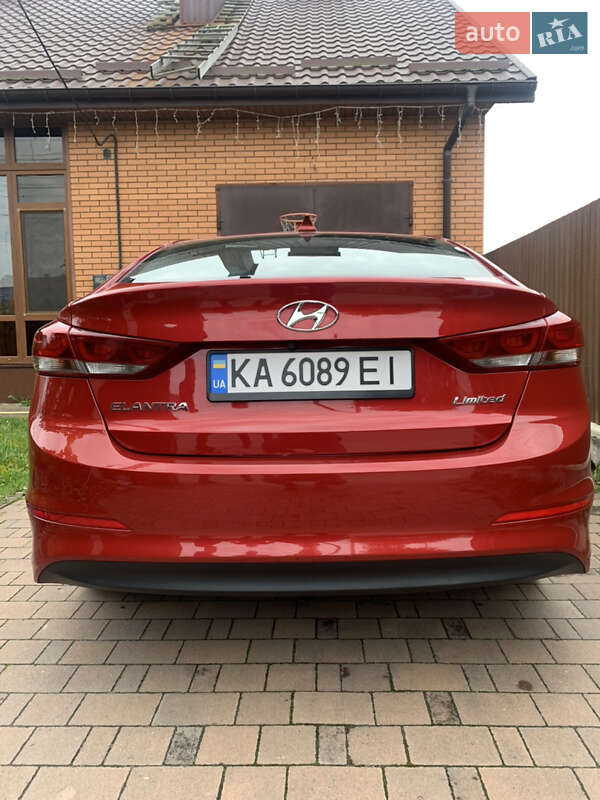 Седан Hyundai Elantra 2016 в Шепетовке