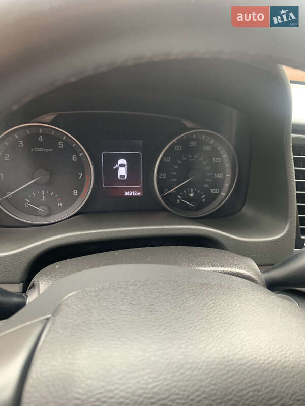 Седан Hyundai Elantra 2016 в Шепетовке