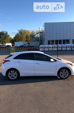 Хэтчбек Hyundai Elantra 2014 в Киеве