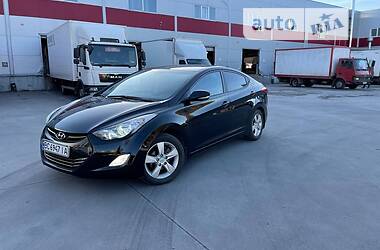 Седан Hyundai Elantra 2012 в Львове