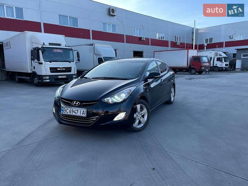 Седан Hyundai Elantra 2012 в Львове