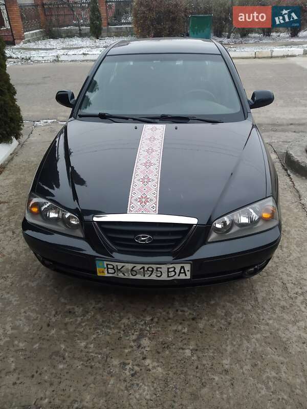 Седан Hyundai Elantra 2010 в Вараше