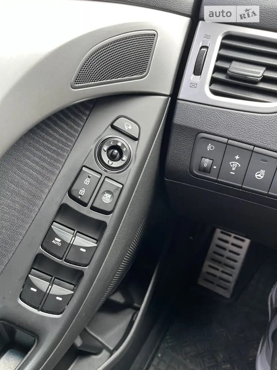 2013 Hyundai Elantra - мініатюра 20
