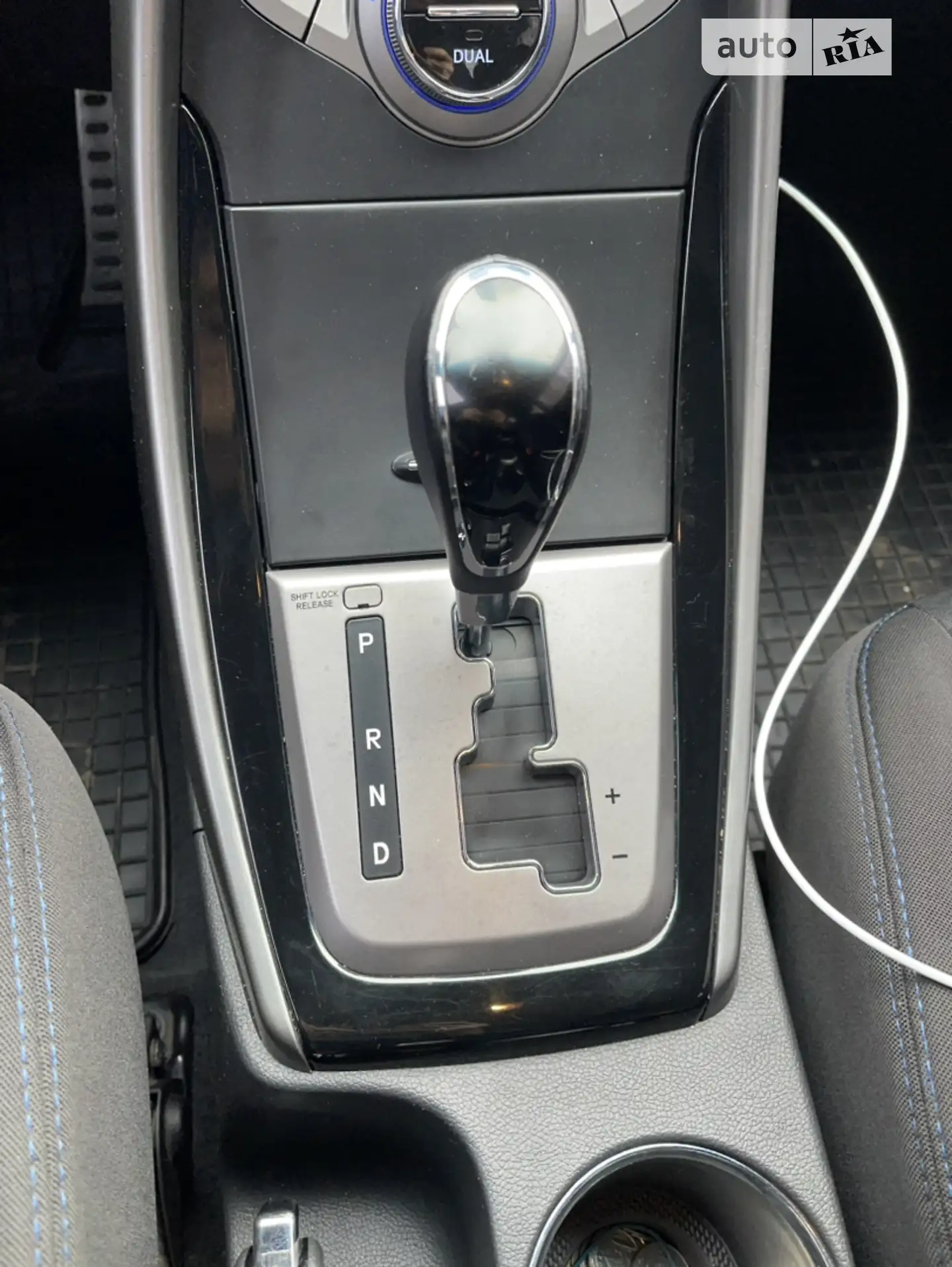 2013 Hyundai Elantra - мініатюра 22