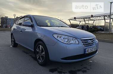 Седан Hyundai Elantra 2011 в Днепре