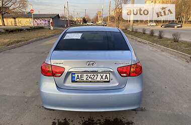 Седан Hyundai Elantra 2011 в Днепре