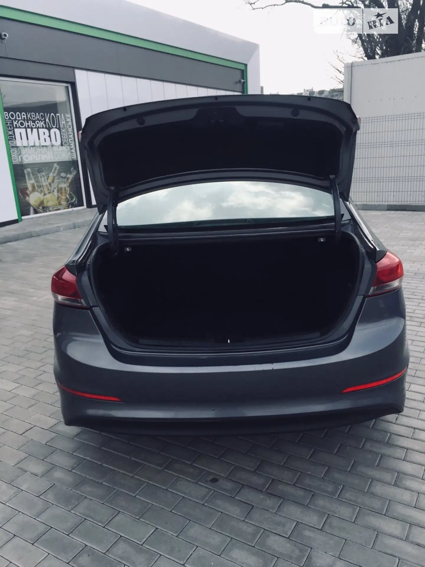2017 Hyundai Elantra - мініатюра 2