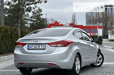 Седан Hyundai Elantra 2012 в Дніпрі