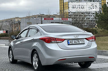 Седан Hyundai Elantra 2012 в Дніпрі