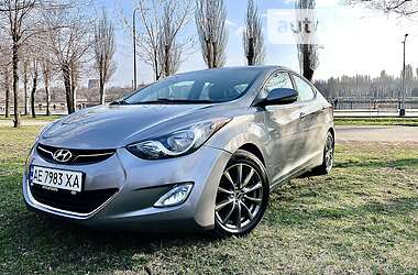 Седан Hyundai Elantra 2011 в Кривом Роге