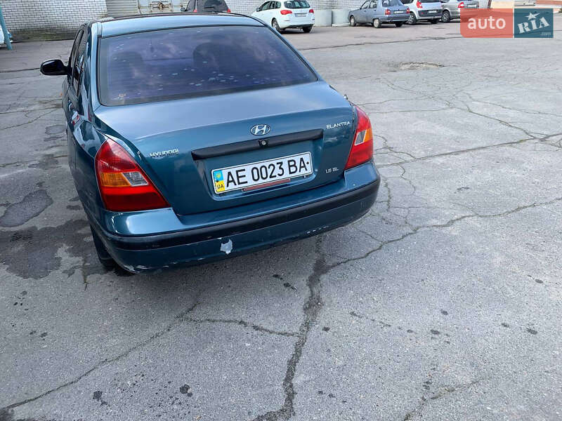 Седан Hyundai Elantra 2002 в Днепре
