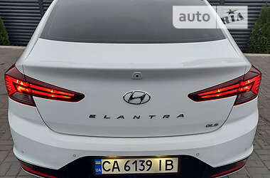 Седан Hyundai Elantra 2020 в Черкассах