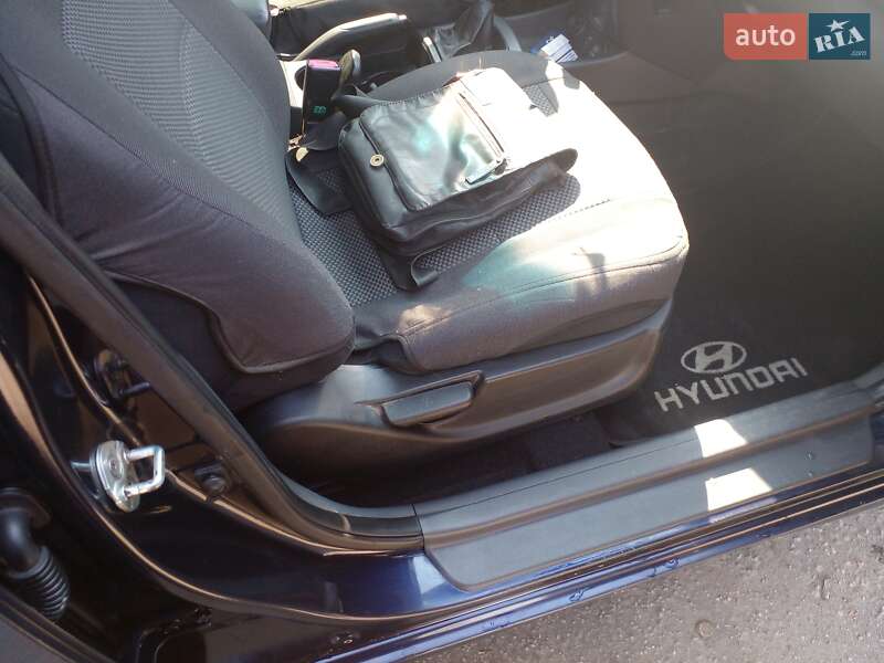 Седан Hyundai Elantra 2008 в Кропивницком