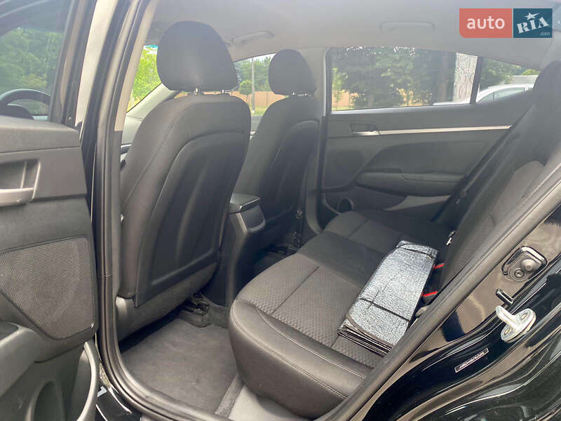 Седан Hyundai Elantra 2019 в Вінниці