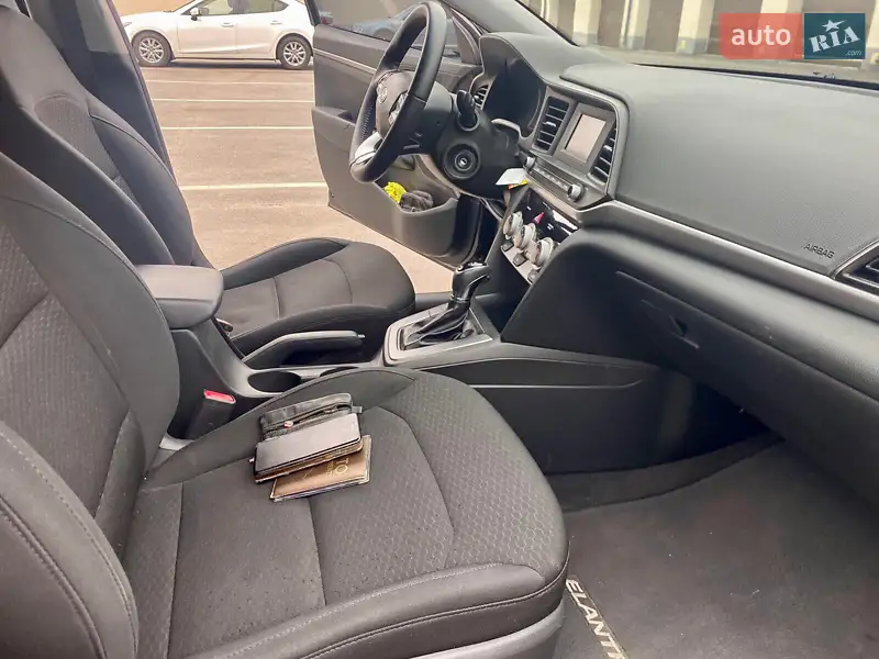 Hyundai Elantra 2019 VIN 5NPD74LF6KH429847 фото оголошення 11 з 63