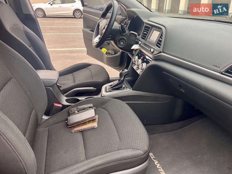 Седан Hyundai Elantra 2019 в Вінниці