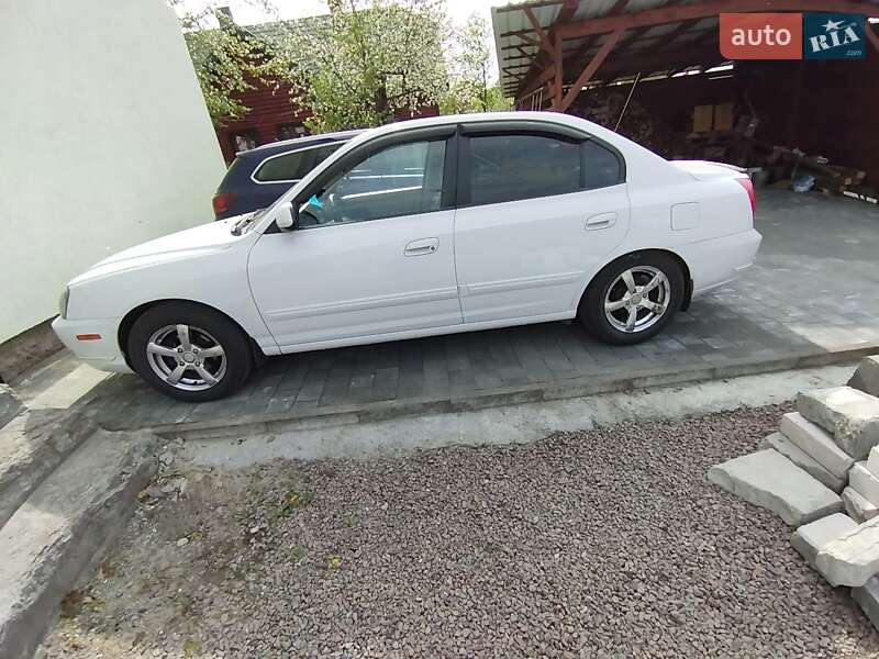 Седан Hyundai Elantra 2003 в Чугуєві