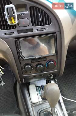 Седан Hyundai Elantra 2003 в 