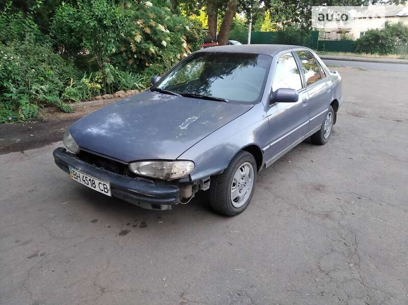 Седан Hyundai Elantra 1995 в Одессе