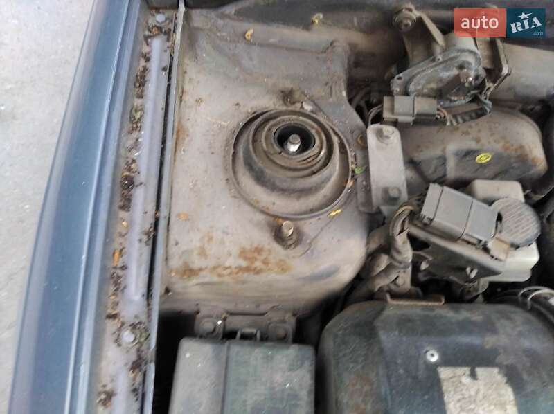 Седан Hyundai Elantra 1995 в Одессе фото 7 Седан Hyundai Elantra 1995 в Одессе