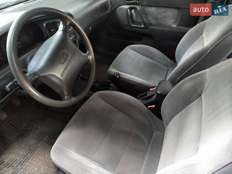 Седан Hyundai Elantra 1995 в Одессе фото 9 Седан Hyundai Elantra 1995 в Одессе