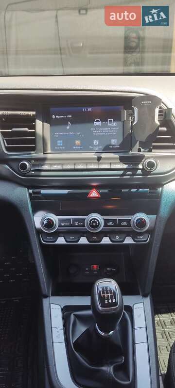 Седан Hyundai Elantra 2019 в Павлограді