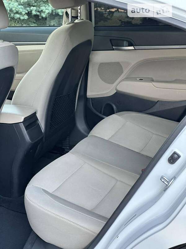 Седан Hyundai Elantra 2016 в Днепре фото 10 Седан Hyundai Elantra 2016 в Днепре