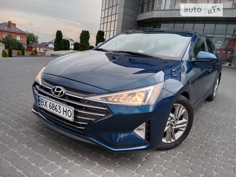 Седан Hyundai Elantra 2019 в Хмельницькому