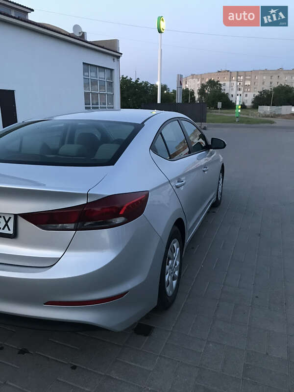 Седан Hyundai Elantra 2017 в Одессе
