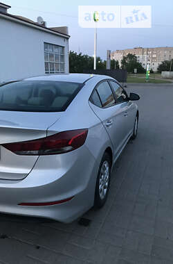 Седан Hyundai Elantra 2017 в Вознесенске